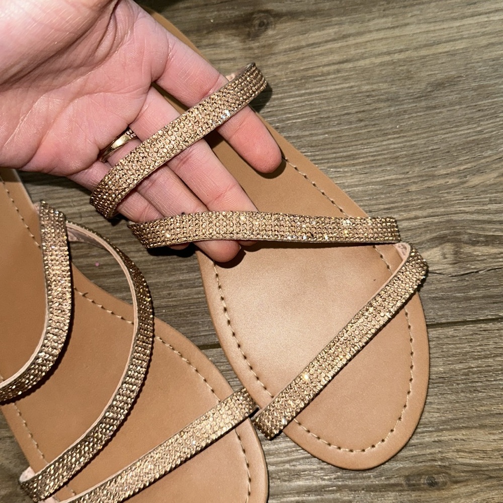 Sandals - Picture 4 of 5